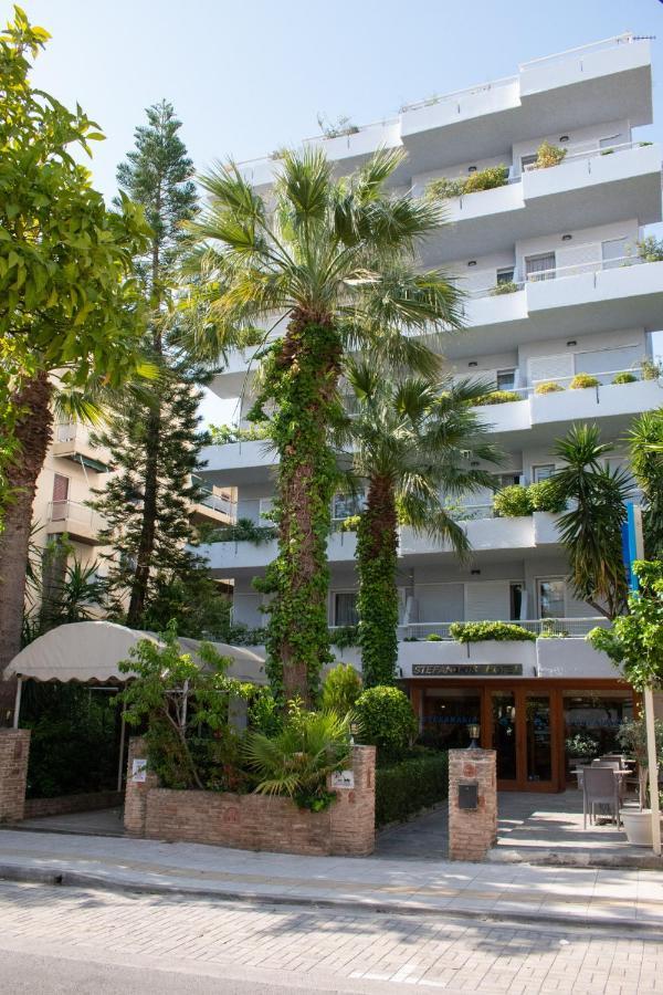 Stefanakis Hotel & Apartments Varkiza Eksteriør billede